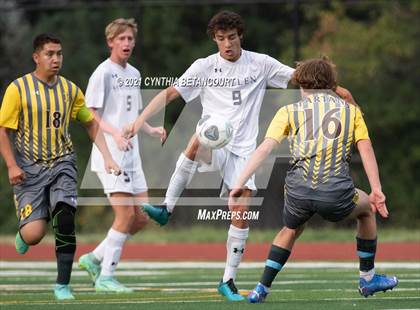 Thumbnail 2 in Thomas Jefferson vs Mullen photogallery.