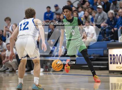 Thumbnail 2 in Overland vs Broomfield (CHSAA 6A Playoffs Round 1) photogallery.
