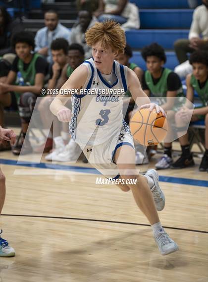 Thumbnail 3 in Overland vs Broomfield (CHSAA 6A Playoffs Round 1) photogallery.