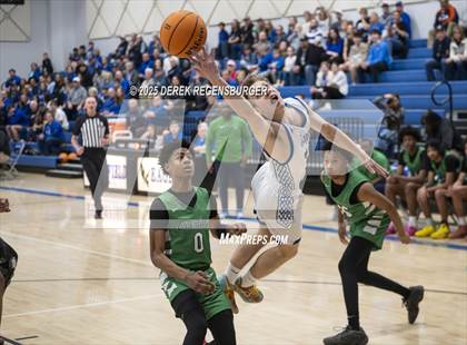 Thumbnail 1 in Overland vs Broomfield (CHSAA 6A Playoffs Round 1) photogallery.