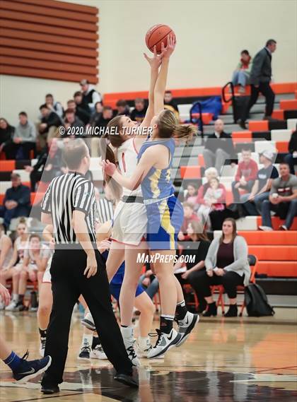 Thumbnail 1 in Lind-Ritzville/Sprague/Washtucna/Kahlotus vs. Colfax photogallery.