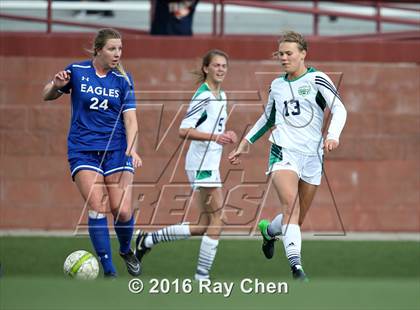 Thumbnail 3 in Broomfield vs. ThunderRidge (CHSAA 5A Quarterfinal) photogallery.