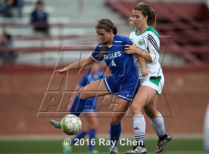 Thumbnail 2 in Broomfield vs. ThunderRidge (CHSAA 5A Quarterfinal) photogallery.