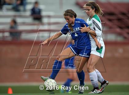 Thumbnail 3 in Broomfield vs. ThunderRidge (CHSAA 5A Quarterfinal) photogallery.