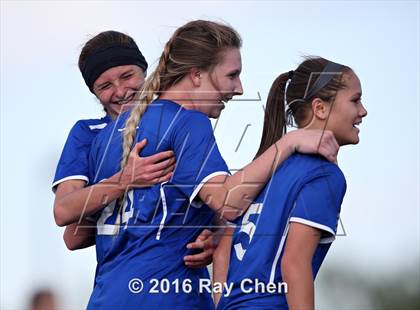 Thumbnail 1 in Broomfield vs. ThunderRidge (CHSAA 5A Quarterfinal) photogallery.