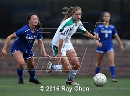 Thumbnail 3 in Broomfield vs. ThunderRidge (CHSAA 5A Quarterfinal) photogallery.