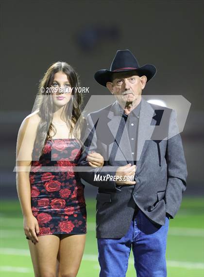 Thumbnail 2 in Grand Saline vs Quitman photogallery.