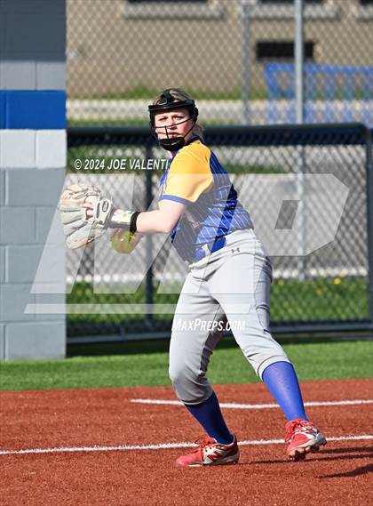 Thumbnail 3 in Lockport @ Kenmore West photogallery.