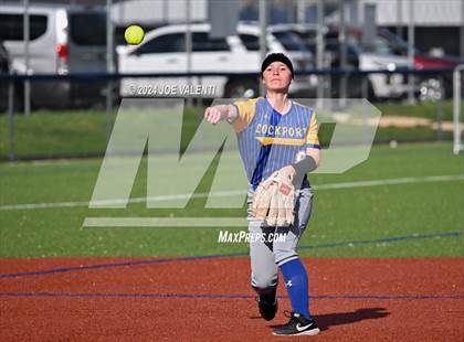 Thumbnail 1 in Lockport @ Kenmore West photogallery.