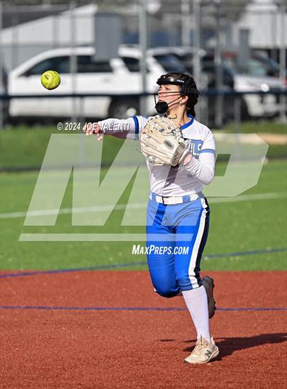 Thumbnail 1 in Lockport @ Kenmore West photogallery.