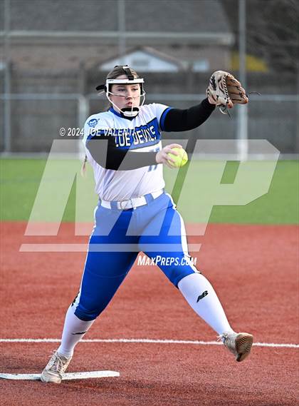 Thumbnail 3 in Lockport @ Kenmore West photogallery.