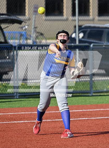 Thumbnail 2 in Lockport @ Kenmore West photogallery.