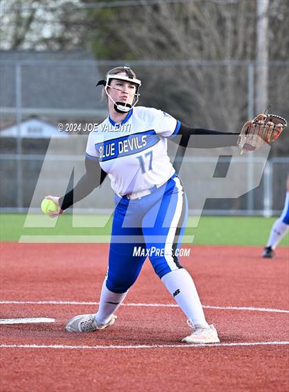 Thumbnail 1 in Lockport @ Kenmore West photogallery.