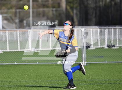 Thumbnail 1 in Lockport @ Kenmore West photogallery.