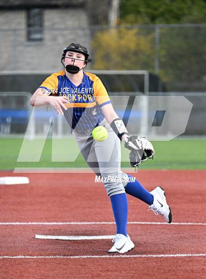 Thumbnail 1 in Lockport @ Kenmore West photogallery.