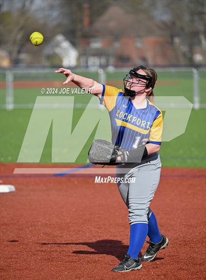 Thumbnail 2 in Lockport @ Kenmore West photogallery.
