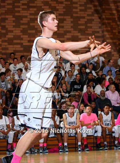 Thumbnail 3 in Harvard-Westlake vs. Loyola photogallery.