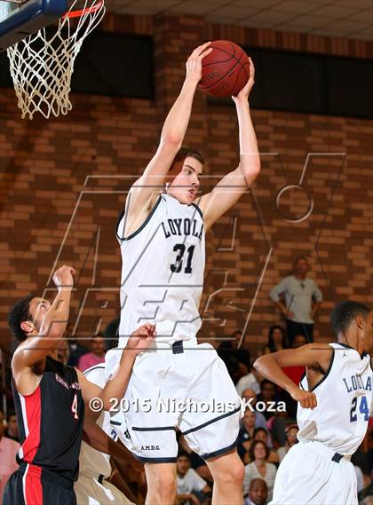 Thumbnail 1 in Harvard-Westlake vs. Loyola photogallery.