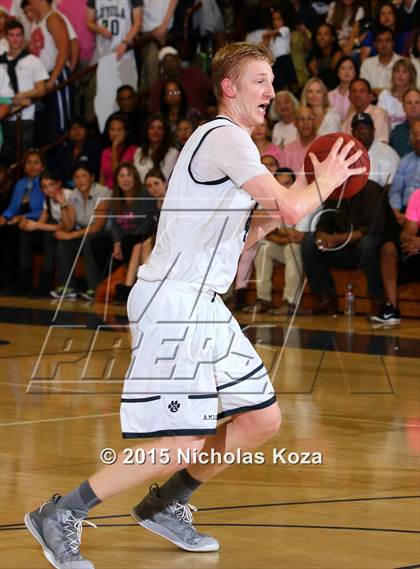 Thumbnail 1 in Harvard-Westlake vs. Loyola photogallery.