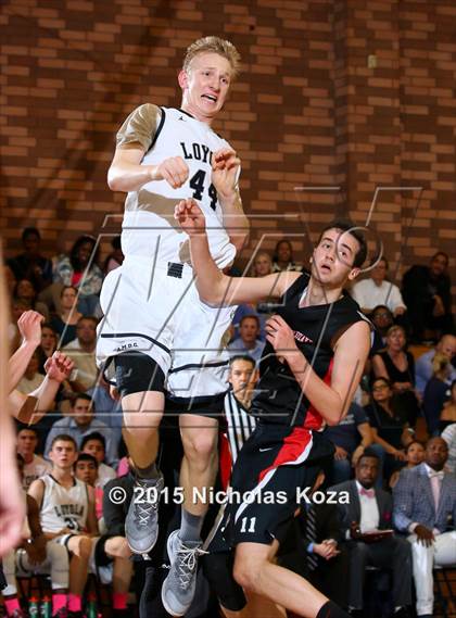 Thumbnail 2 in Harvard-Westlake vs. Loyola photogallery.