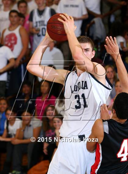 Thumbnail 1 in Harvard-Westlake vs. Loyola photogallery.
