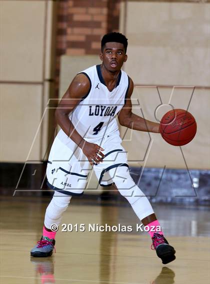Thumbnail 3 in Harvard-Westlake vs. Loyola photogallery.