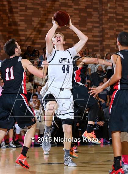 Thumbnail 1 in Harvard-Westlake vs. Loyola photogallery.