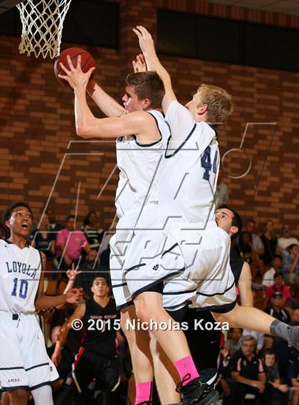 Thumbnail 3 in Harvard-Westlake vs. Loyola photogallery.