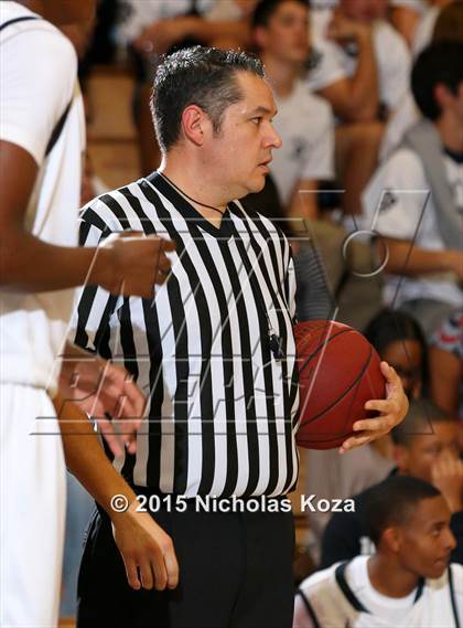Thumbnail 1 in Harvard-Westlake vs. Loyola photogallery.