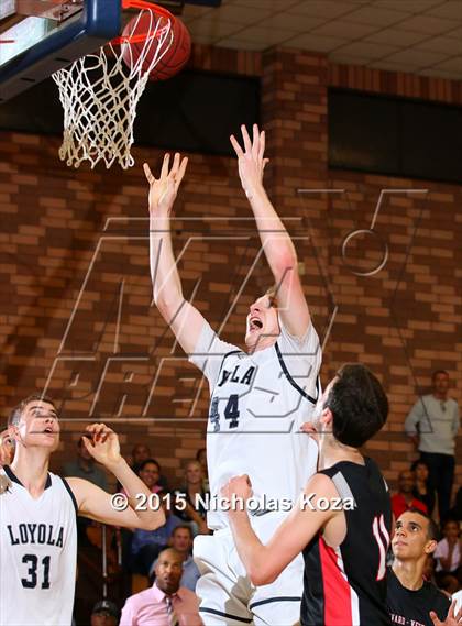 Thumbnail 3 in Harvard-Westlake vs. Loyola photogallery.