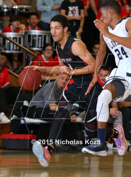 Thumbnail 3 in Harvard-Westlake vs. Loyola photogallery.