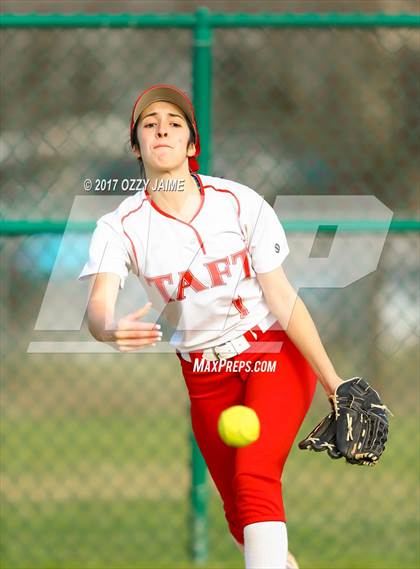 Thumbnail 1 in Taft [William H.] vs Pflugerville (NISD Softball Tournament) photogallery.