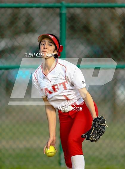 Thumbnail 3 in Taft [William H.] vs Pflugerville (NISD Softball Tournament) photogallery.