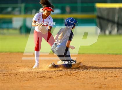 Thumbnail 2 in Taft [William H.] vs Pflugerville (NISD Softball Tournament) photogallery.