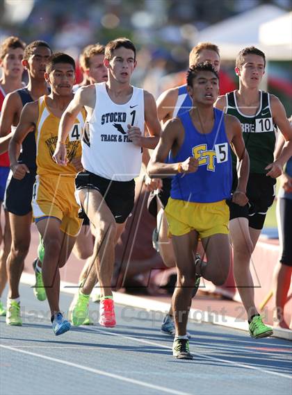 Thumbnail 2 in CIF State Track & Field Championships (Boys 1600m) photogallery.