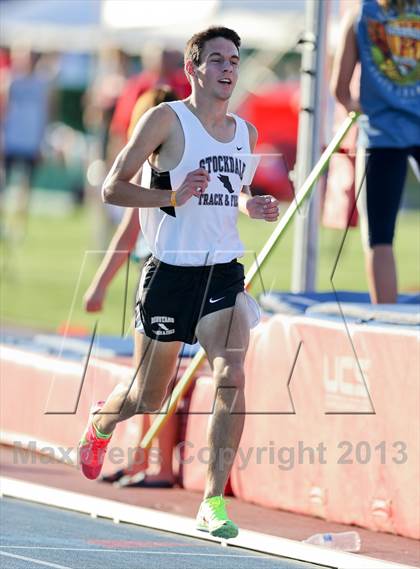 Thumbnail 1 in CIF State Track & Field Championships (Boys 1600m) photogallery.