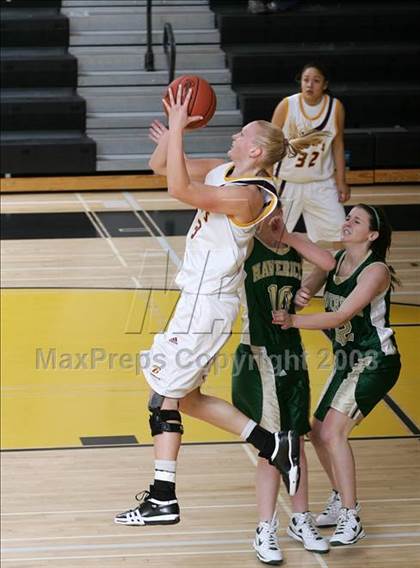 Thumbnail 3 in La Costa Canyon vs. Bishop's (So Cal Holiday Classic) photogallery.
