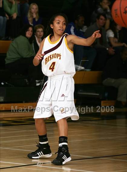 Thumbnail 1 in La Costa Canyon vs. Bishop's (So Cal Holiday Classic) photogallery.