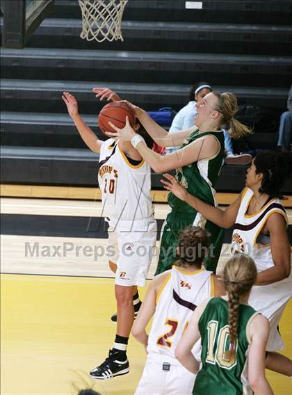Thumbnail 2 in La Costa Canyon vs. Bishop's (So Cal Holiday Classic) photogallery.