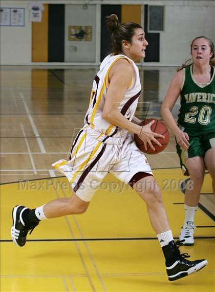 Thumbnail 2 in La Costa Canyon vs. Bishop's (So Cal Holiday Classic) photogallery.