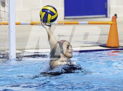Thumbnail 3 in Warren vs. Stevens photogallery.