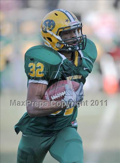 Thumbnail 1 in New London vs. Hillhouse (CIAC Class M Final) photogallery.