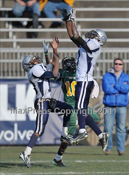Thumbnail 3 in New London vs. Hillhouse (CIAC Class M Final) photogallery.