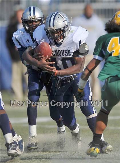 Thumbnail 2 in New London vs. Hillhouse (CIAC Class M Final) photogallery.