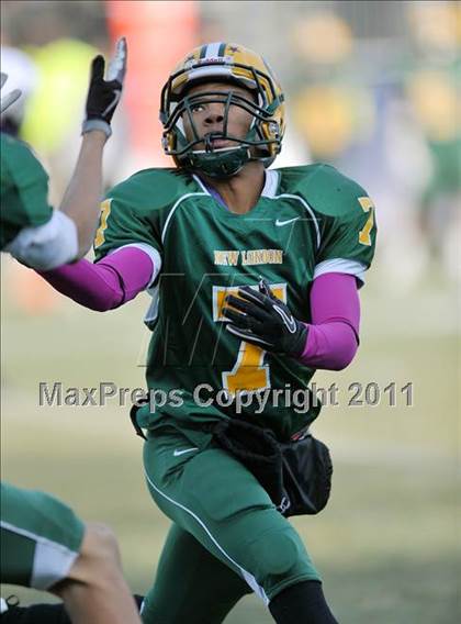 Thumbnail 3 in New London vs. Hillhouse (CIAC Class M Final) photogallery.