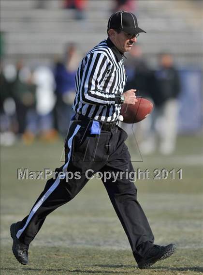 Thumbnail 3 in New London vs. Hillhouse (CIAC Class M Final) photogallery.