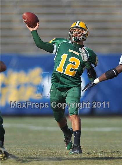 Thumbnail 2 in New London vs. Hillhouse (CIAC Class M Final) photogallery.