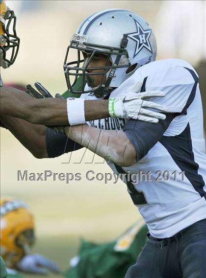 Thumbnail 2 in New London vs. Hillhouse (CIAC Class M Final) photogallery.