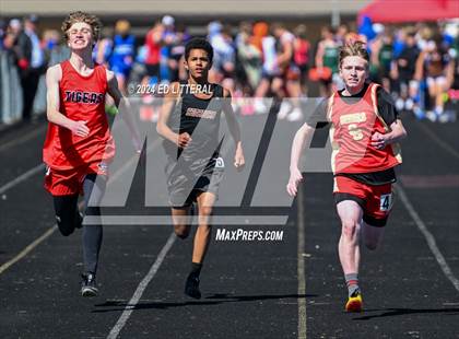 Thumbnail 1 in South Webster Invitational photogallery.