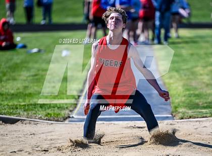 Thumbnail 1 in South Webster Invitational photogallery.